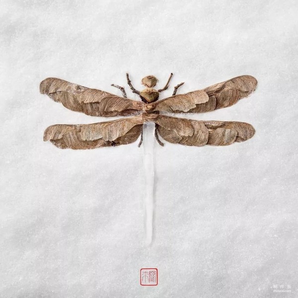 Make an insect world out of petals and leaves