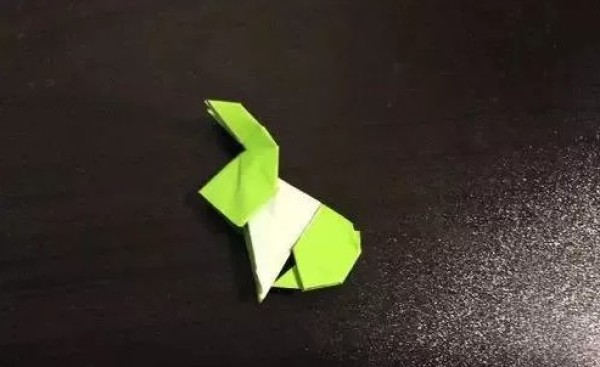 Realistic little rabbit origami illustrated tutorial origami encyclopedia