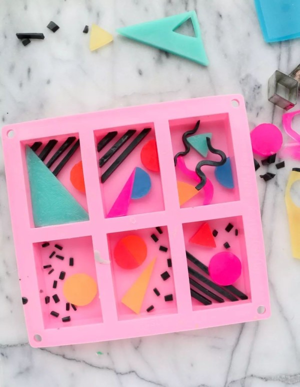 Picture tutorial on how to make geometric soap in a fashionable retro style