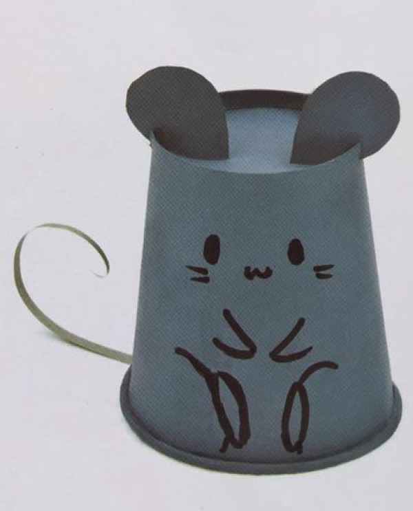 Make cute little mice out of paper cups. How to make handmade mice.