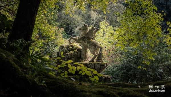 Explore the art of sculpture in nature