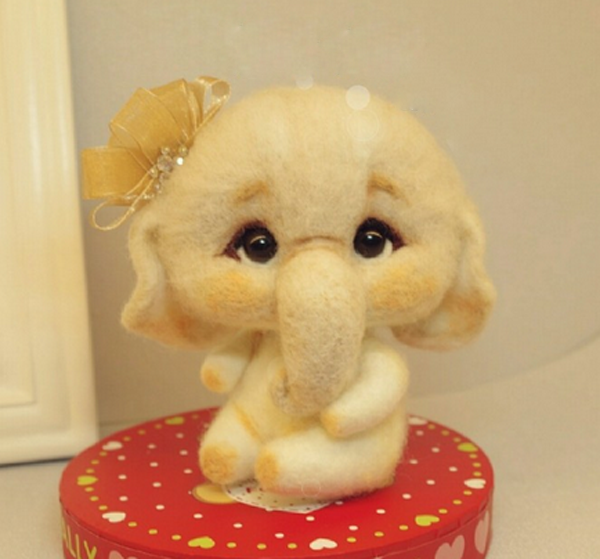 Cute and cute DIY baby elephant made from wool felt