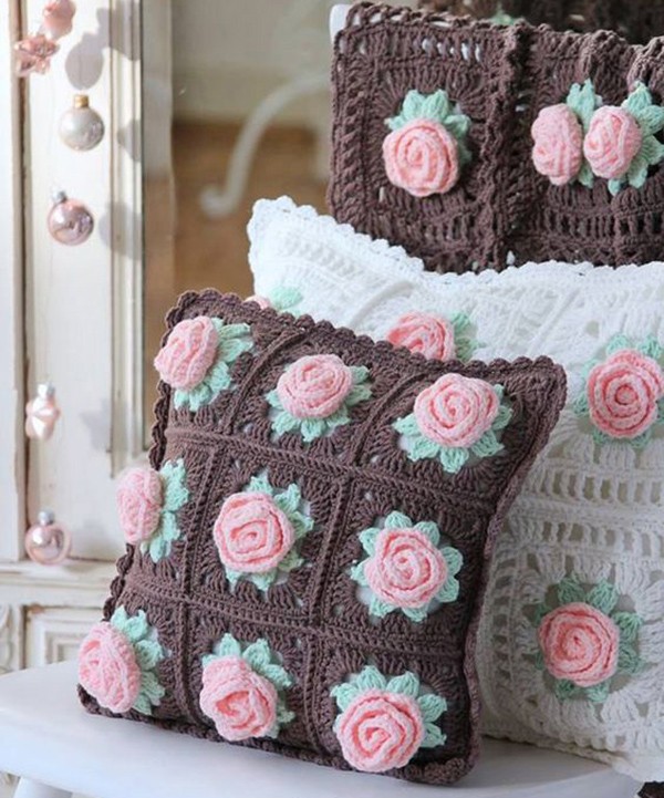 Appreciation of the crochet blooming comfortable rose pillow product