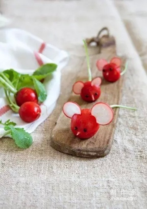 Decorating with the most common concave shapes of vegetables is the basic quality to play in the circle of friends