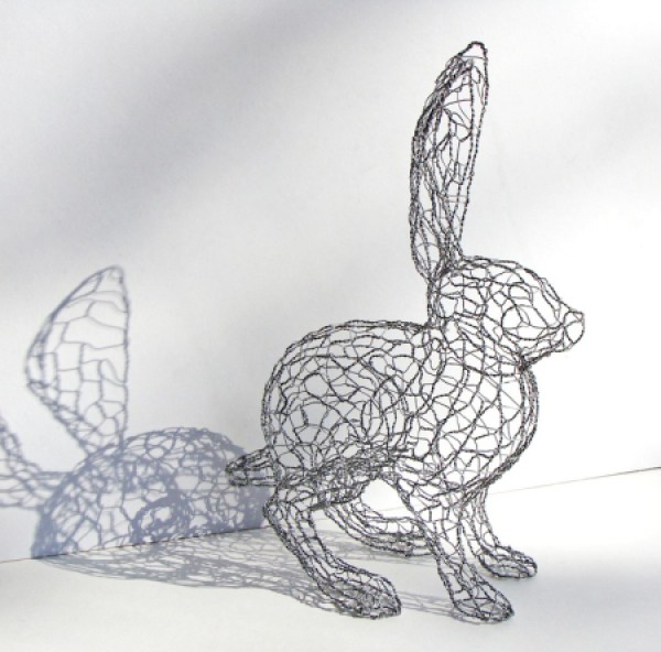 Lifelike wire animal models