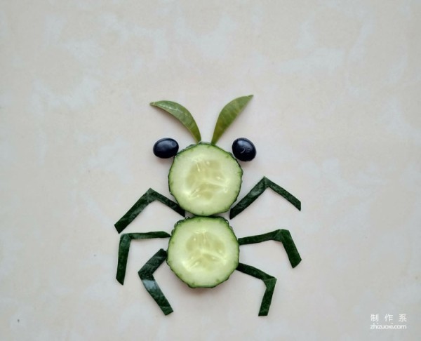 Simple handmade collage making for children, creative collage of fruits and vegetables, handmade collage making method of cucumbers and ants