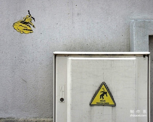 I really like this kind of street creativity. Is the last picture the Silk Road? [Thumbs up]