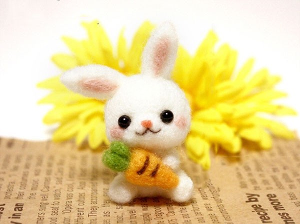 Share with you the handmade DIY wool felt bunny pendant that cannot be separated from food