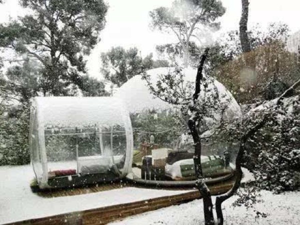 Fully transparent bubble tent