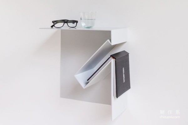 Oblique creative bookshelf with simple shape