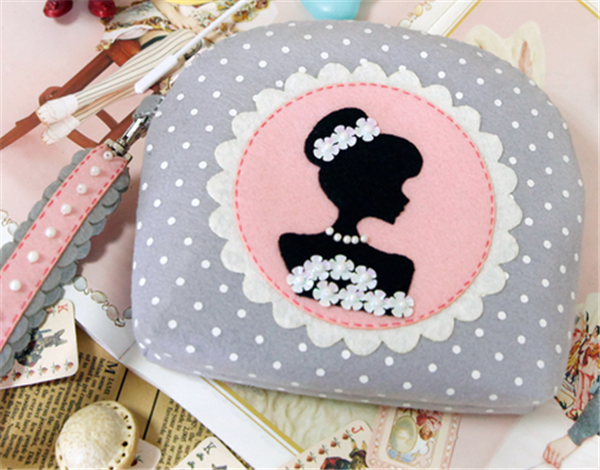 Creative non-woven handmade fabric DIY princess clutch coin purse