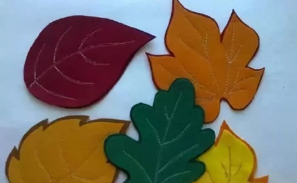 How to make origami maple leaves