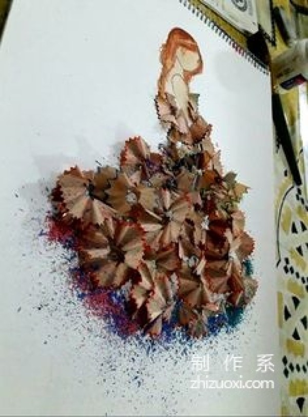 Drawing with pencil shavings is so beautiful