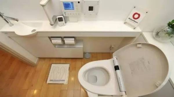 Japanese toilet design is truly humane