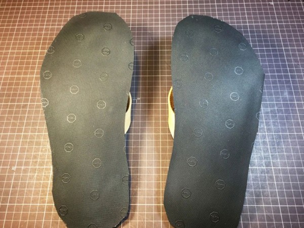 Making basic leather flip-flops (with drawings)