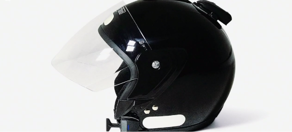 Domio Pro is an artifact that turns your helmet into a speaker