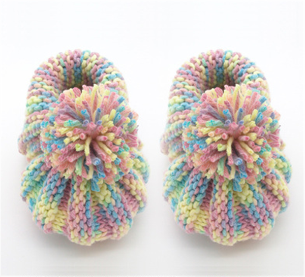 Handmade crochet DIY to make various creative and cute baby shoes