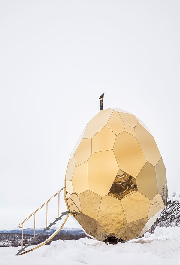 What is it like to take a sauna in the Sun Egg?