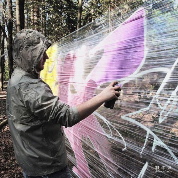 When graffiti meets plastic wrap