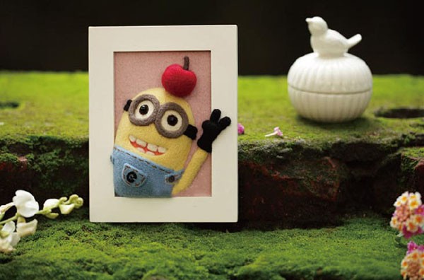 Handmade DIY creative wool felt cute minion photo frame