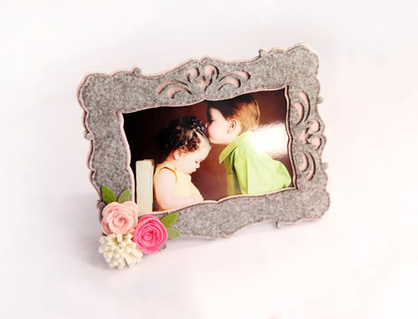 Appreciation of small fresh rose flower fabric photo frame products