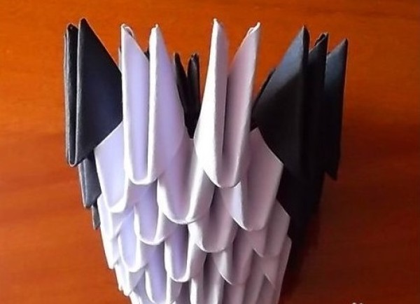 3D origami cute penguin