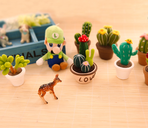 DIY simulated green sprouting succulent plant pots with wool felt