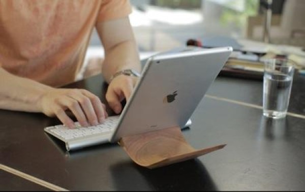 Simple iPad Stand