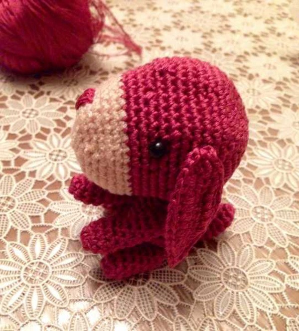 Red crochet fox-like puppy crochet doll product appreciation