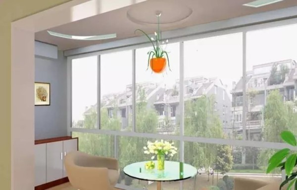 The new floor-to-ceiling window system allows you to have floor-to-ceiling windows and a balcony at the same time