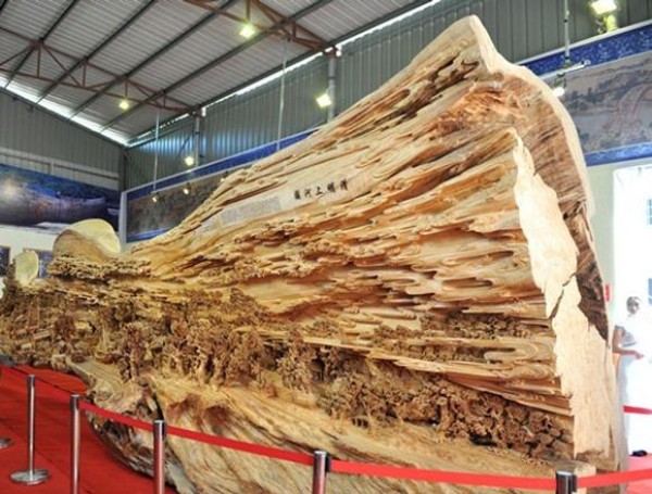 Qingming Riverside Scene Wood Sculpture—The longest wooden sculpture in the world