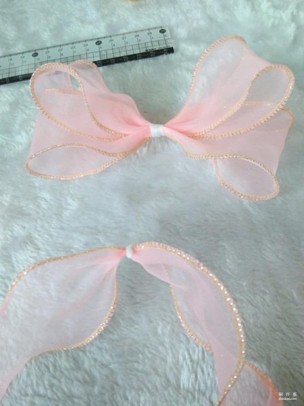 Hand-made beautiful head flowers with ribbons, a super fairy bow hairtail clip made of snow gauze material and a hand-made method for hairpins and hair accessories