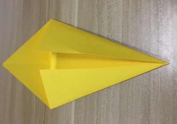 Simple origami for children-teach you how to fold a small fish