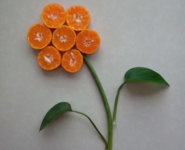 The simplest tutorial on how to make orange flowers by hand in kindergarten