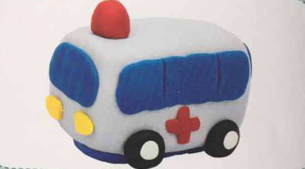 Children’s clay crafts DIY a cartoon version of an ambulance