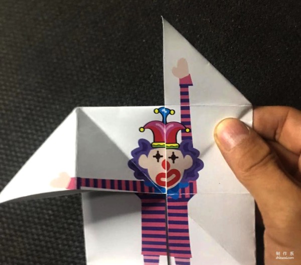 Fun origami toys for children, it’s fun to make an animated clown that can transform into a clown!