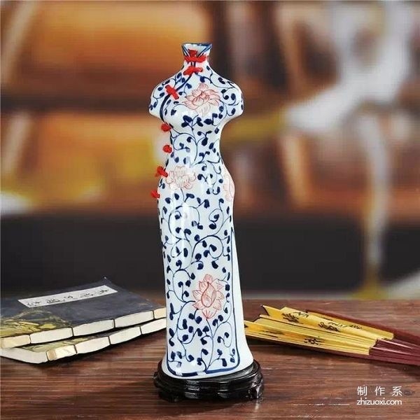 Creative Chinese style, when cheongsam meets blue and white porcelain