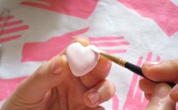 Teach you how to make heart-shaped candy pins with ultra-light clay Creative Clay