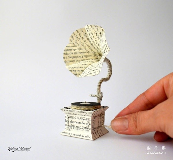 Reuse of waste: art made from old books