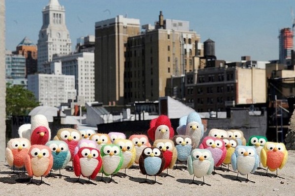 Appreciate the pictures of cute wool felt birds celebrating the Chinese Valentines Day with their friends