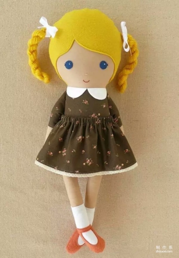 These dolls are so cute and easy to make. A guide to sewing doll stitches is included.