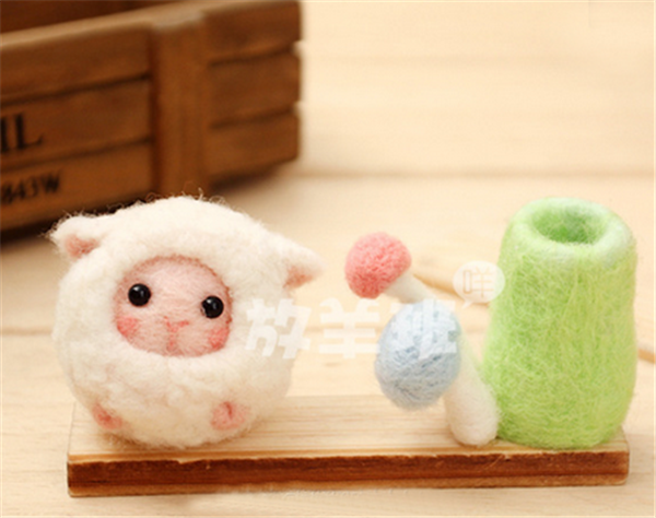 Cute and cute handmade wool felt DIY lamb mushroom creative works