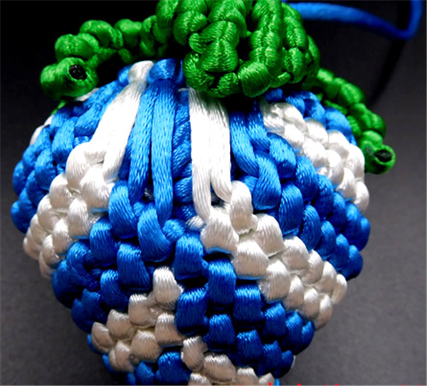 Hand-knitted creative DIY exquisite Shoudao keychains in various colors