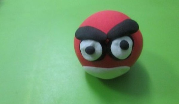 Use ultra-light clay to make angry birds. Handmade teaching for primary school students