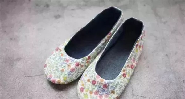 Old jeans turned into cotton slippers, I regret not seeing it sooner!