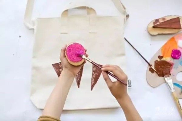 If you want a new bag, you might as well try DIY it yourself