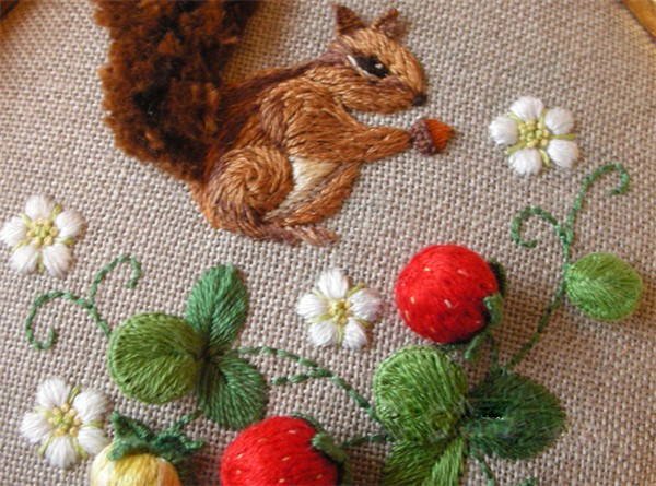 Various creative and colorful handmade three-dimensional DIY embroidery works