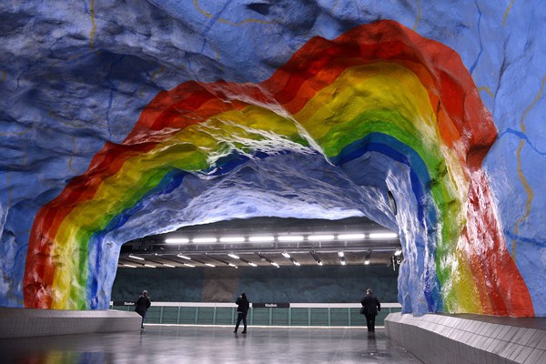 Europes artistic subway stations (1)