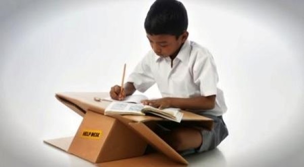 Simple cardboard schoolbag and desk