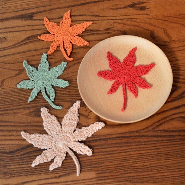 Handmade creative crochet DIY autumn maple leaf hollow woven flower pieces